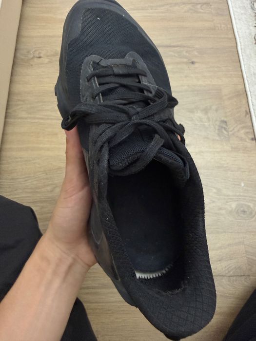 Продам кроссовки Adidas 41 размер осень/зима