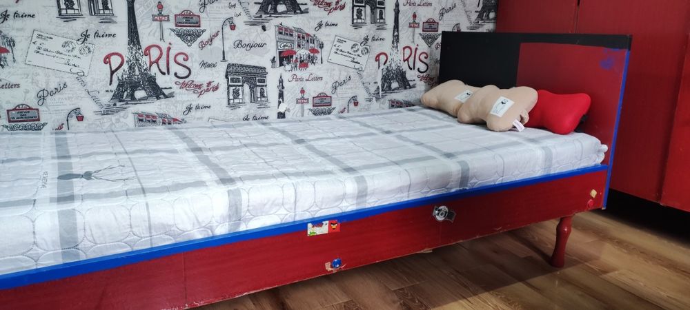 Кровать односпальная