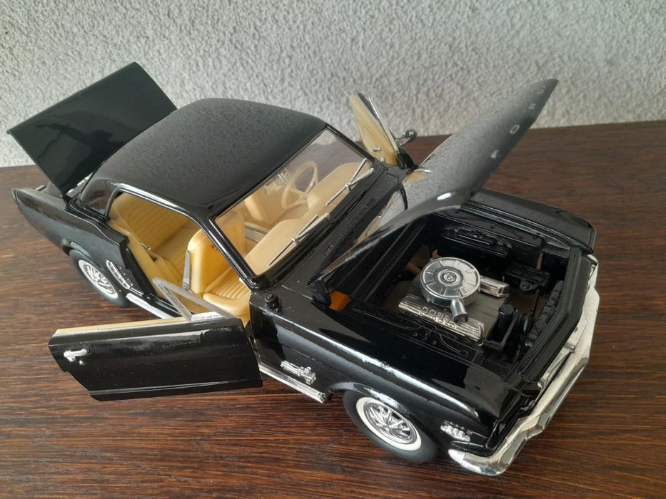 Mustang,  macheta din metal scara 1.18