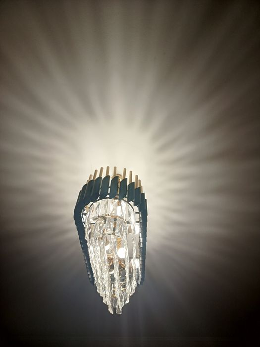 Срочно продам Люстру