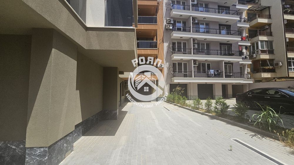 Продава се Тристаен апартамент в Пловдив, Кючук Париж - 281 кв.м за 819 €/кв.м - Снимка #10