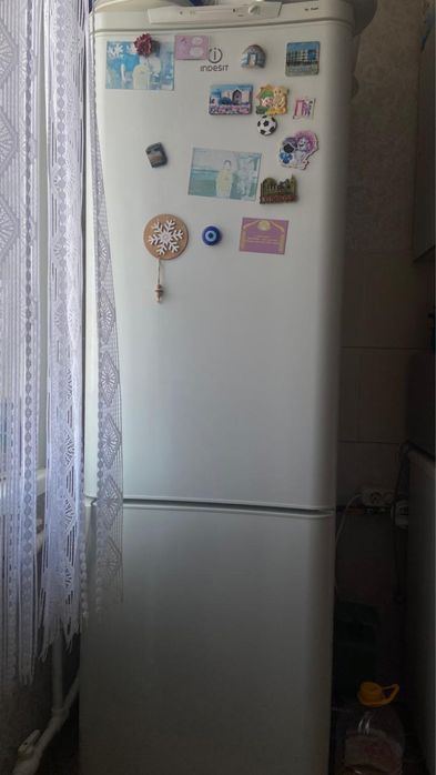 холодильник с морозилкой