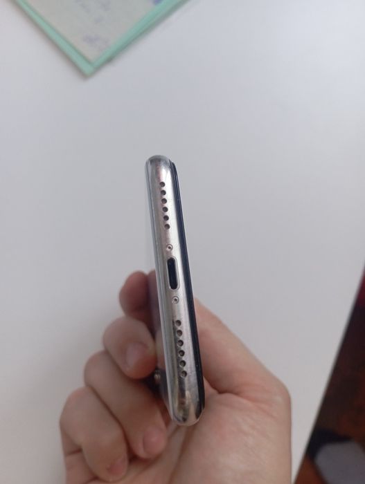 Продам iPhone X-64gb White