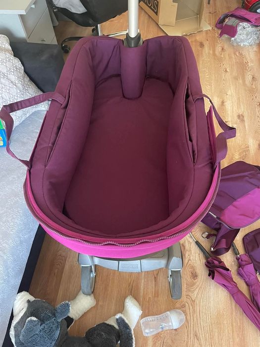 Детска количка Stokke Xplory 

С нормални следи от употре