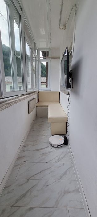 Apartament 2 camere decomandat, centrul orașului Brezoi, vedere la Vârful Țurțudan
