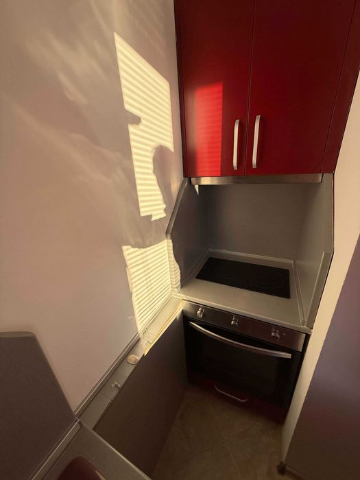 Дава се под наем Тристаен апартамент в Велико Търново, Център - 70 кв.м за 433.5 € - Снимка #2