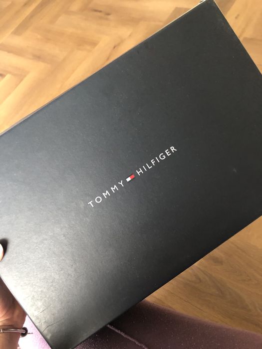 Adidasi Tommy Hilfiger