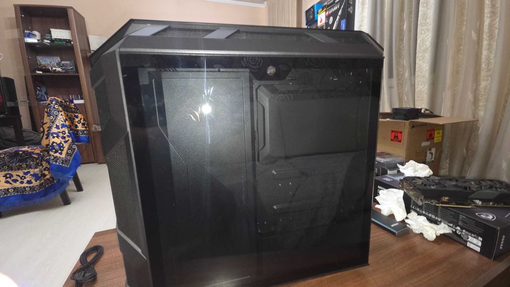 Carcasa PC CoolerMaster H500M MidTower