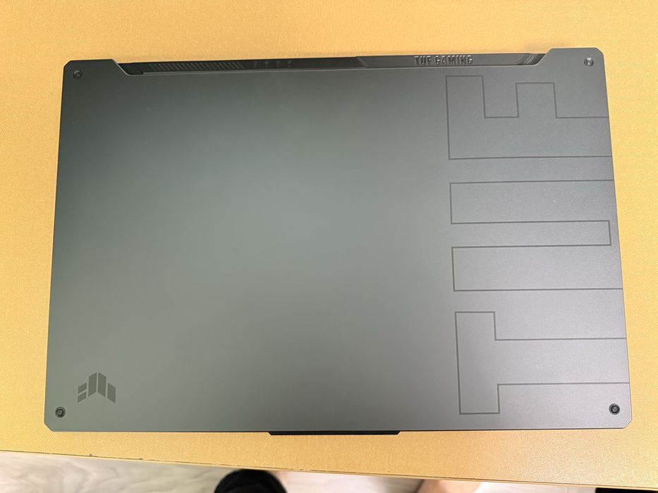 Laptop gaming Asus TUF17,  Intel  I7 , SSD 1TB, diag. 17.3 inch