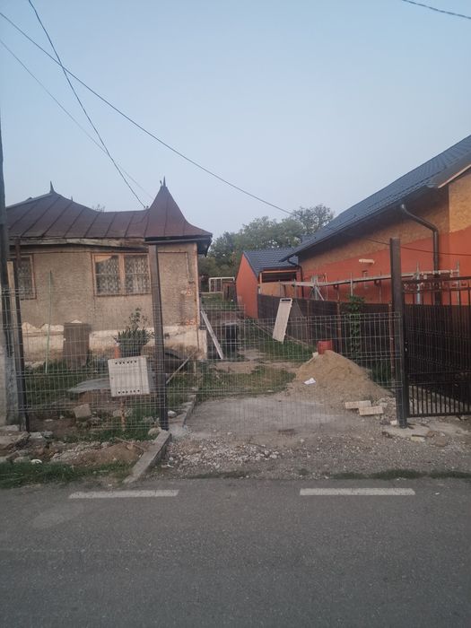 Casă de vanzare