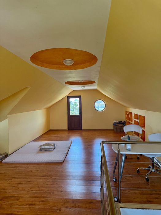 Inchiez casa cu 4 dormitoare
