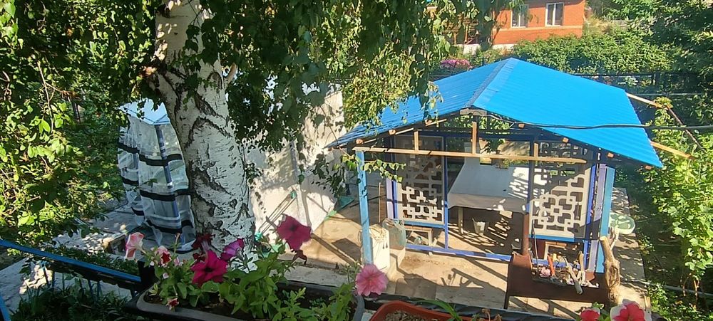 Продам двухэтажный дом с подвалом