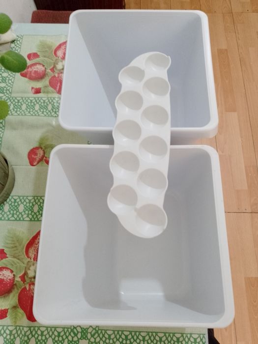 Продам ящики для холодильника  БИРЮСА