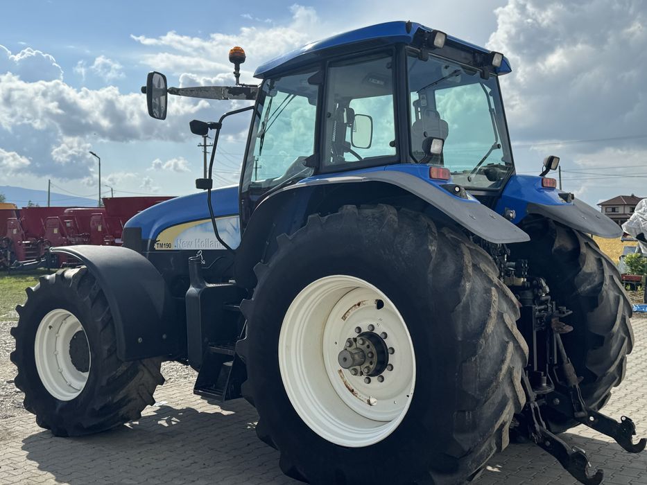 Tractor New Holland TM190