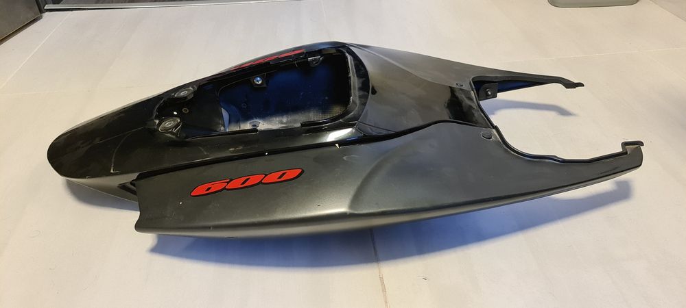Carena  codita  Suzuki GSXR 600 anii 2006 2007  k6 k7 carene