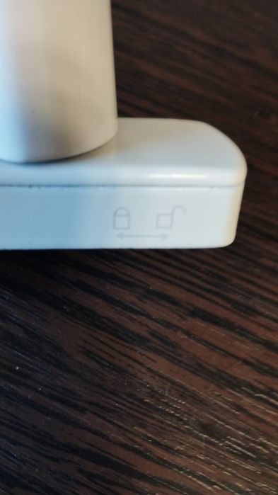 Оконная ручка с блокиратором