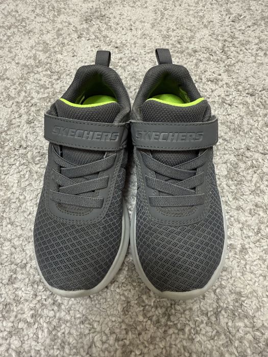 Продаются кроссовки Skechers
