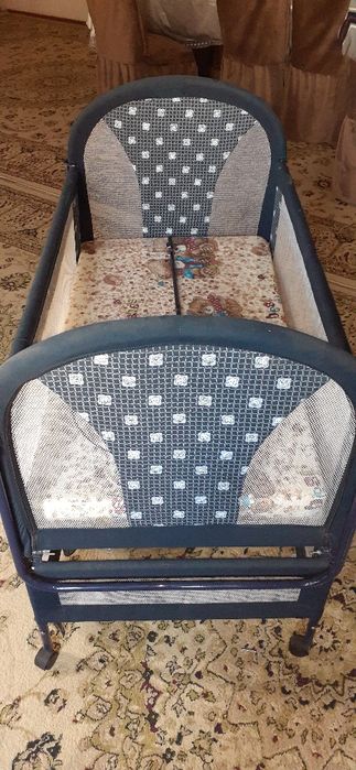 Кровать детская..