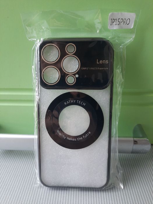 Айфон 15 про, чехол