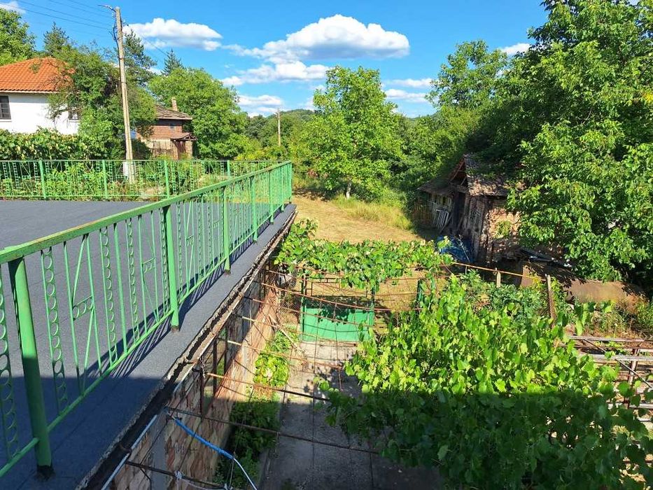 Продава къща село Брънеците