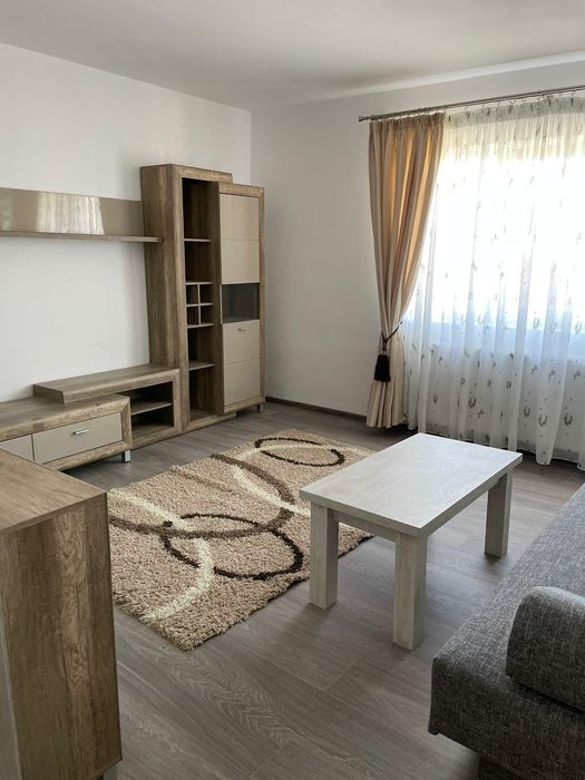 Apartament de închiriat bulevardul Decebal lângă Vivo Mall
