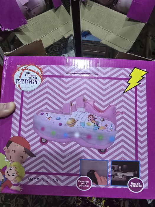 Кроссовка ролик 1 раз надёжный. Новый