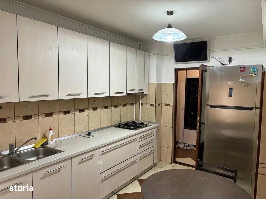 Apartament 4 camere Pacurari