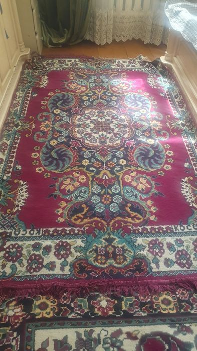 Эрон гиламлари сотилади