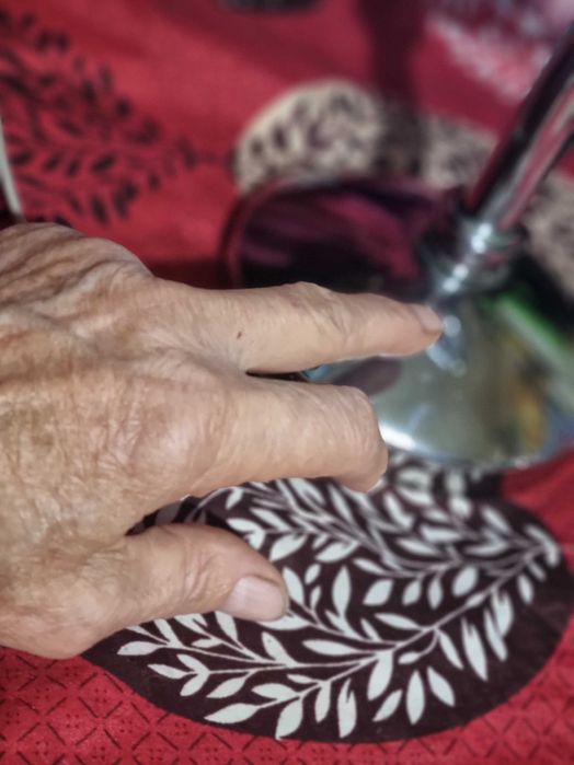 vind oglinda cu lupa si lumina