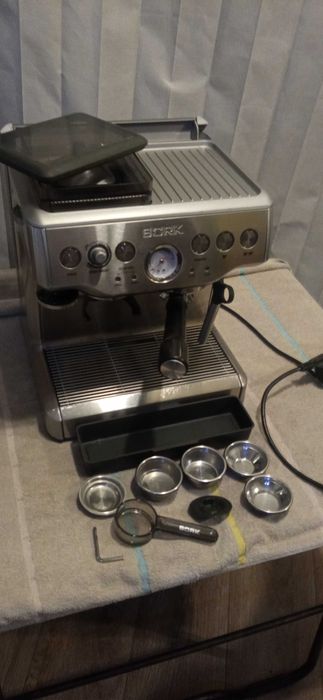 Кофеварка эспрессо bork