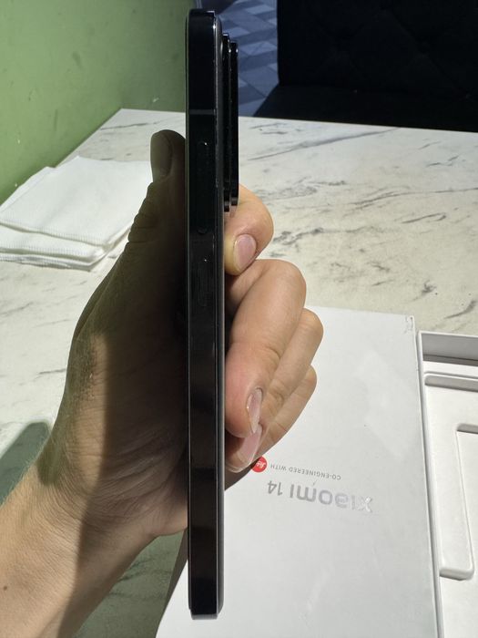 Srochna Xiaomi 14 glabal