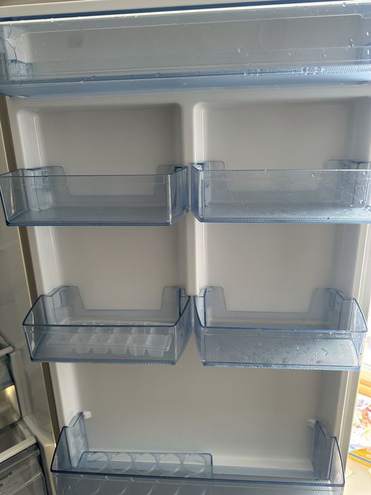 Холодильник SAMSUNG