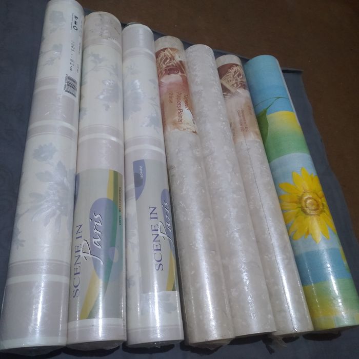 Продаются моющиеся обои.