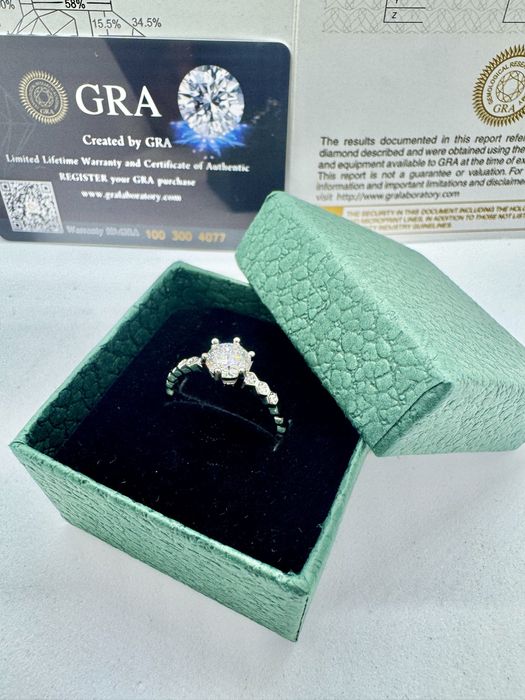 Сребърен пръстен с мойсанит (Диамант) 1 карат