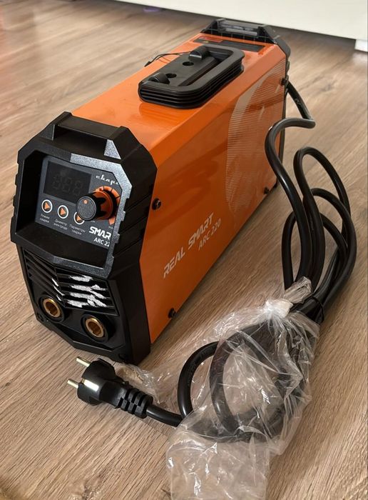 сварочный аппарат REAL SMART ARC 220.