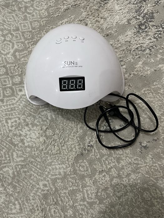 лампа для ногтей