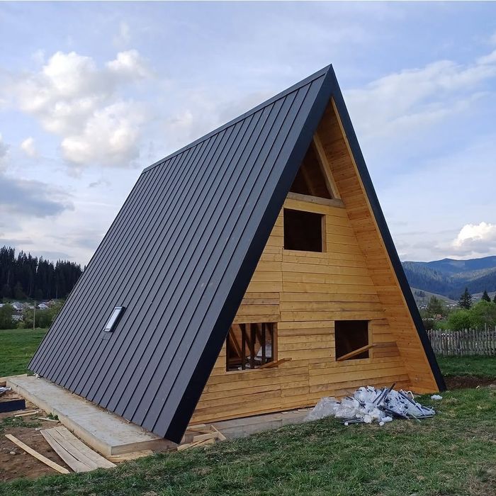 Construim Cabane A-Frame prețuri între 45 € și 80 € pe metru pătrat desfasurat