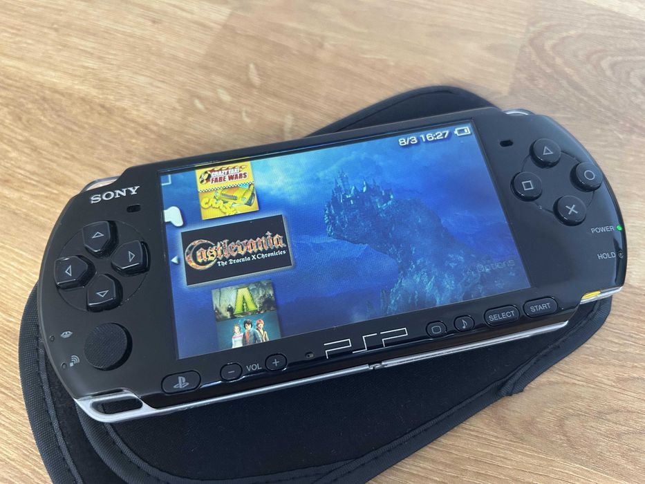 Consolă PSP 3000 neagra modată — acumulator nou, garantie 1 an