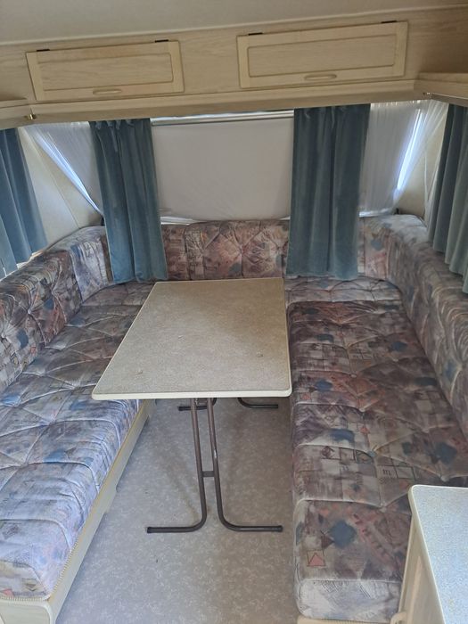 Продавам Каравана в перфектно състояние плюс форселт