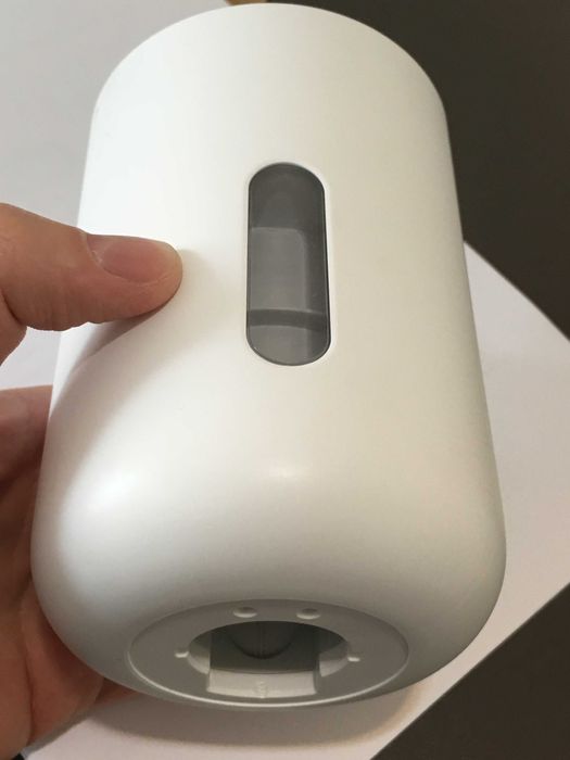 Вертикална, безжична прахосмукачка Xiaomi Mi Vacuum Cleaner Light.