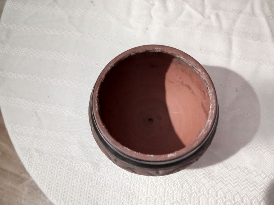 Продам горшок цветочный