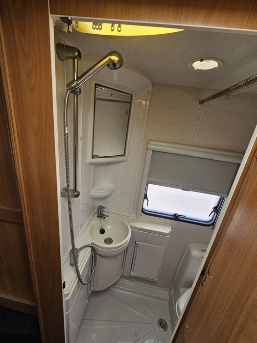 Rulota caravana Avondale Dart 6 persoane 2004