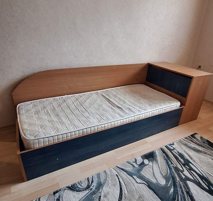 Единично легло с матрак,подматрачна рамка и ракла