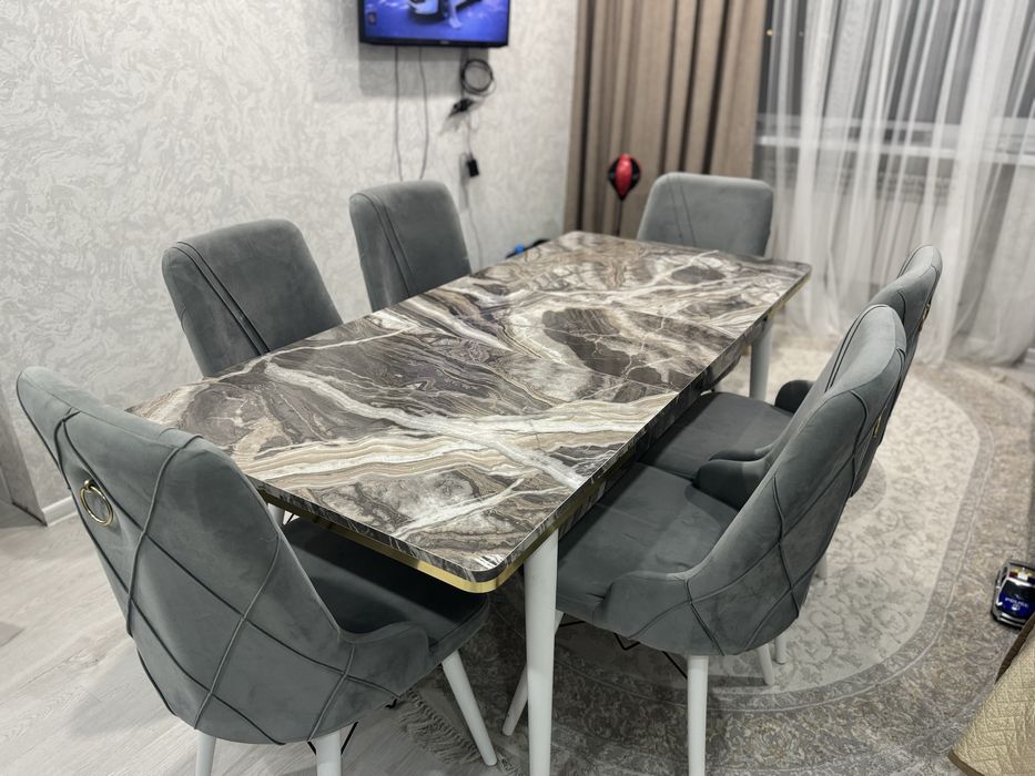 Продам стол со стульями