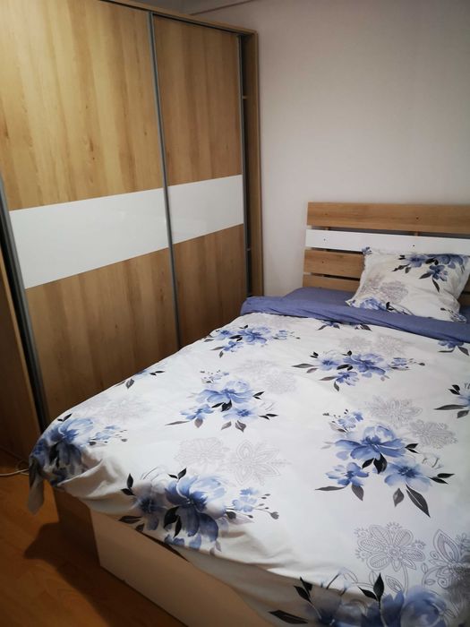 Închiriez apartament 2 camere semidecomandat!