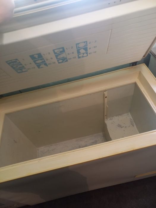 большая морозильная  камера