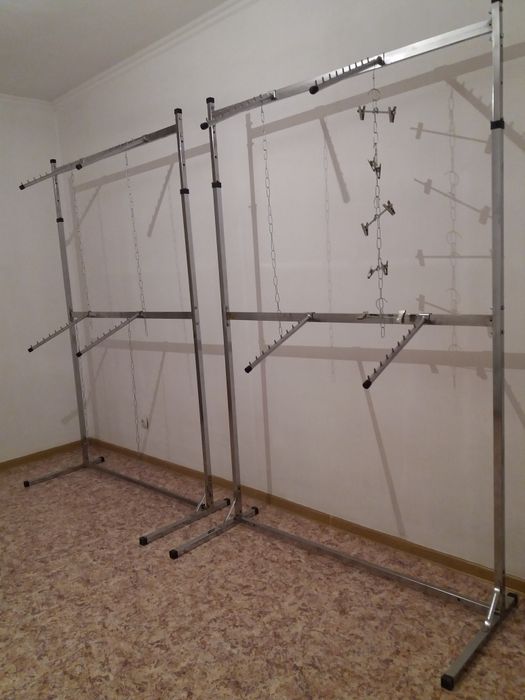 Торговые вешалки- стойки  для одежды б/у