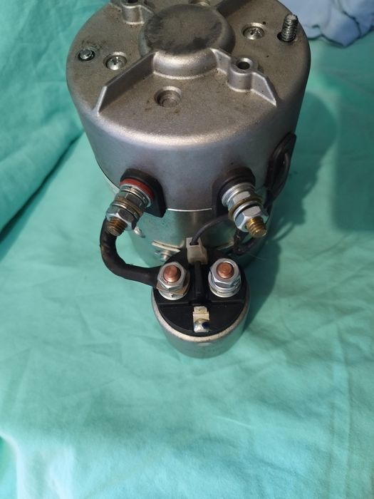 Електродвигател за хидравлична станция 12 волта 2.5 kw