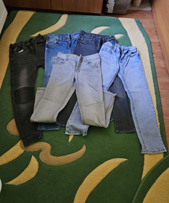 Pantaloni baieti marimea 128