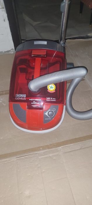 Пылесос      Thomas